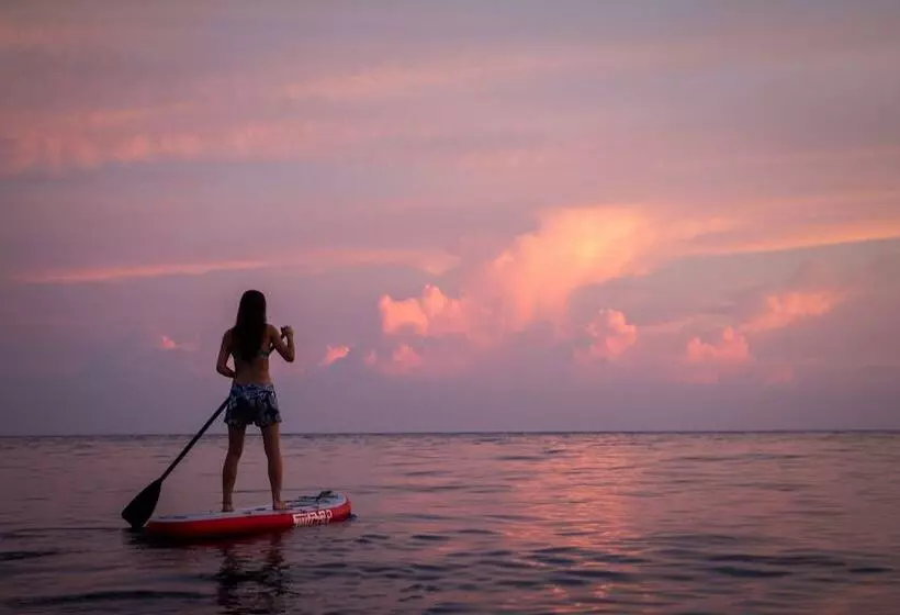 리조트 Salaya Beach Houses
