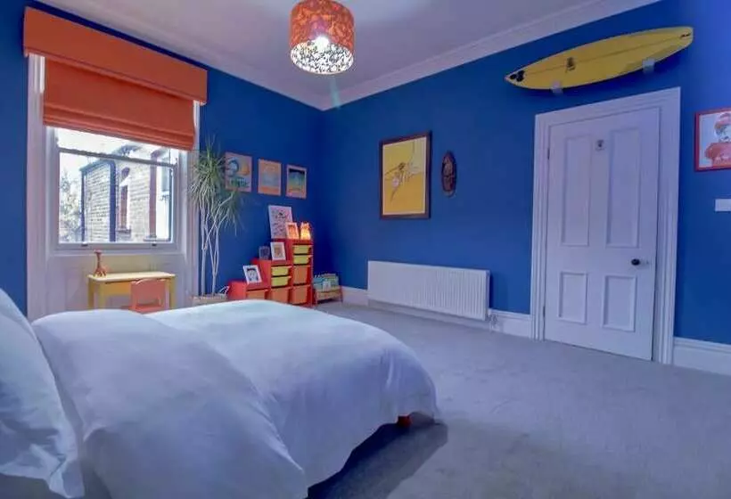 Fabulously Unique 3bd Home Sunderland