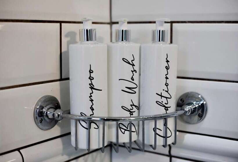 Fabulously Unique 3bd Home Sunderland