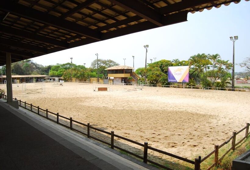 ホテル Cepel Suites