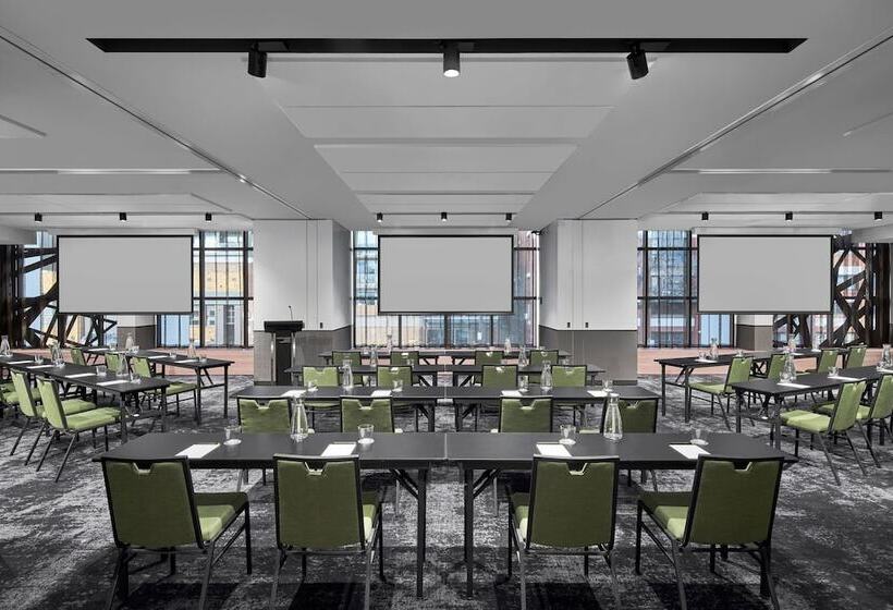 酒店 Courtyard By Marriott Melbourne Flagstaff Gardens