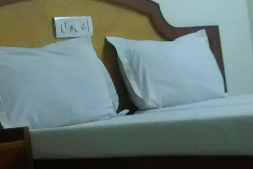 ホテル Goroomgo Central Afia Residency Chennai