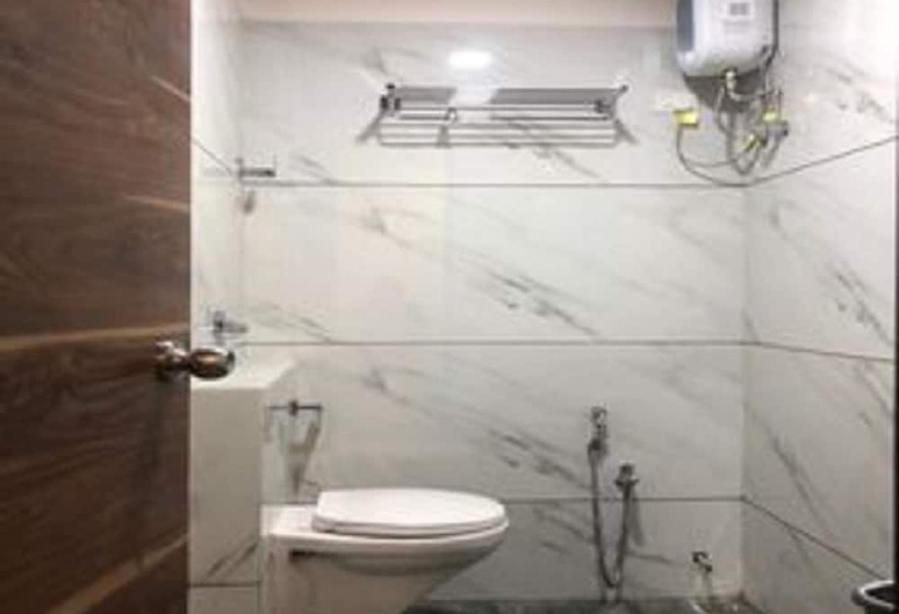 فندق Goroomgo Central Afia Residency Chennai