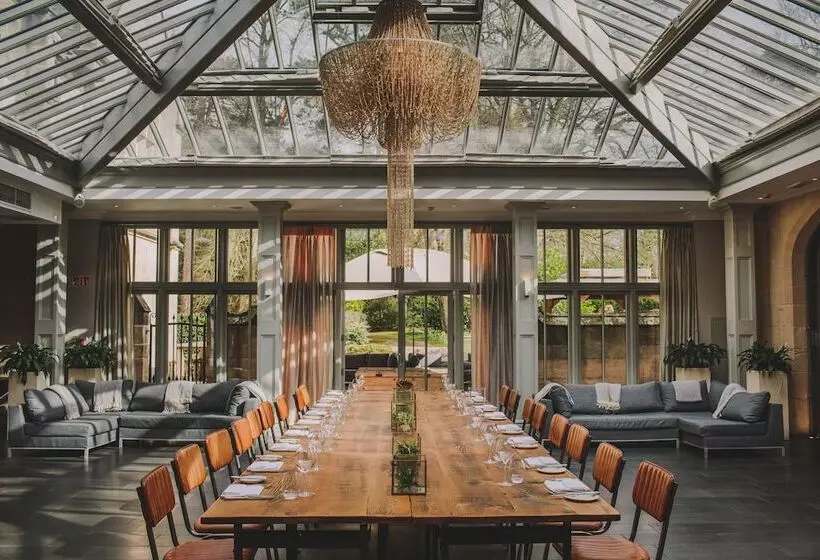 Hotelli Hampton Manor