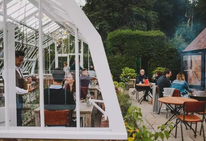 Hotelli Hampton Manor