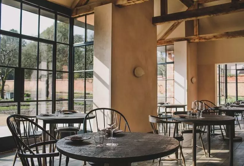 Hotelli Hampton Manor