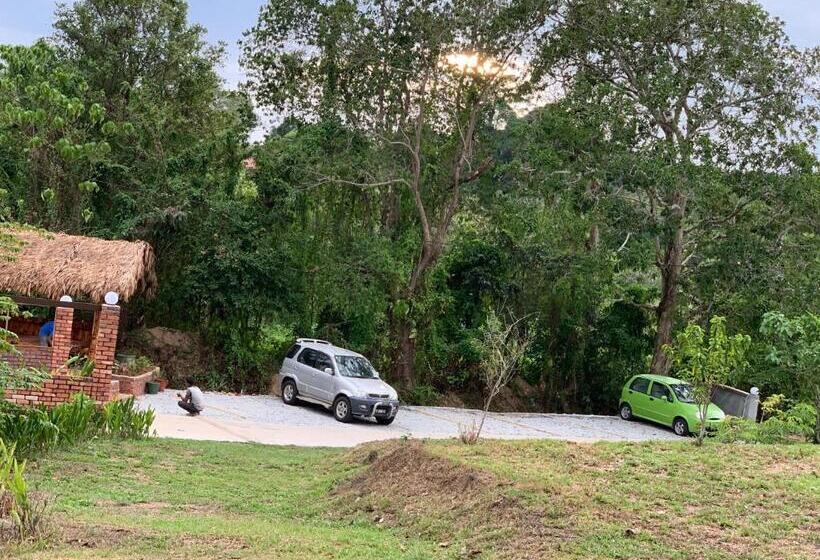 בית מלון כפרי Hujung Kampung