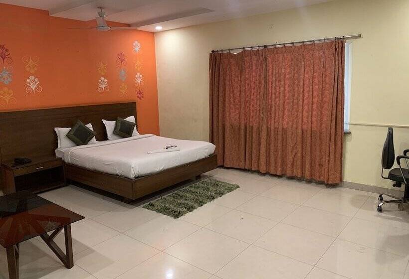 Отель Kp Suites