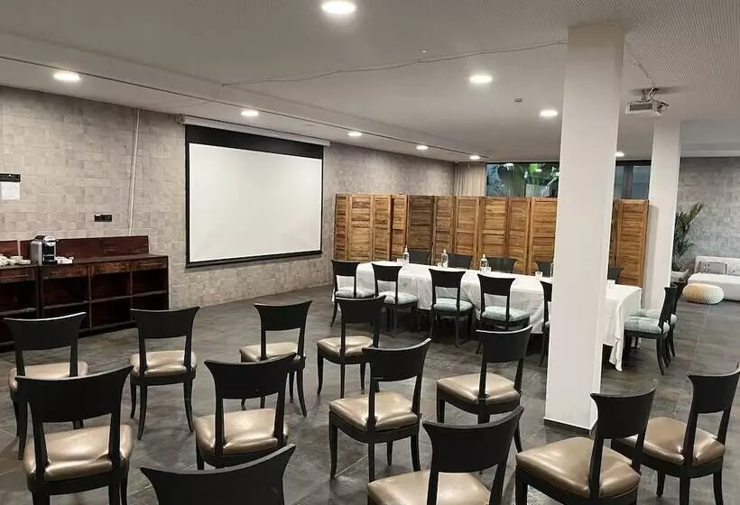 Hotelli Playa Grande By Tropical