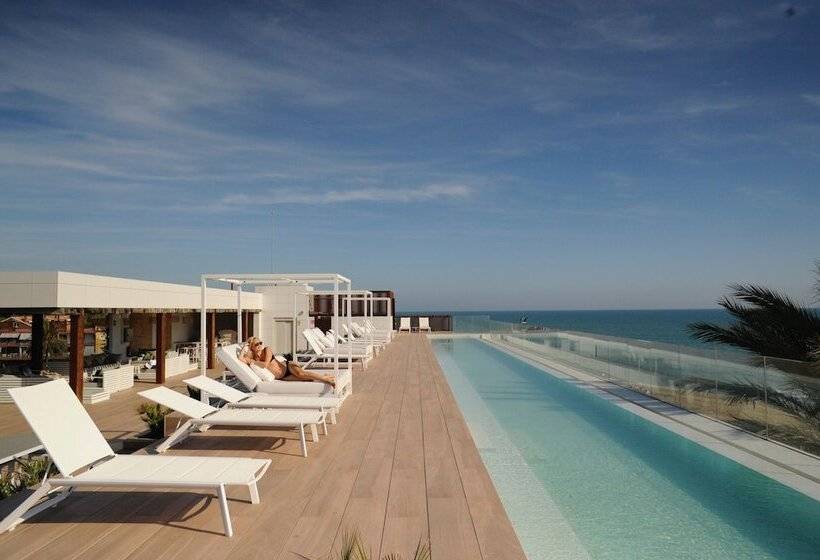 فندق Playa Grande By Tropical