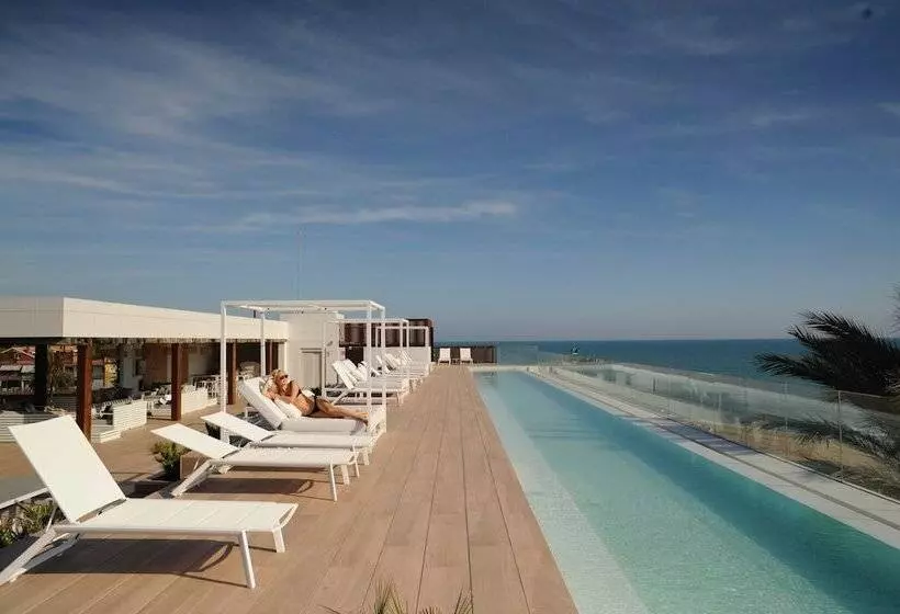 Hotelli Playa Grande By Tropical