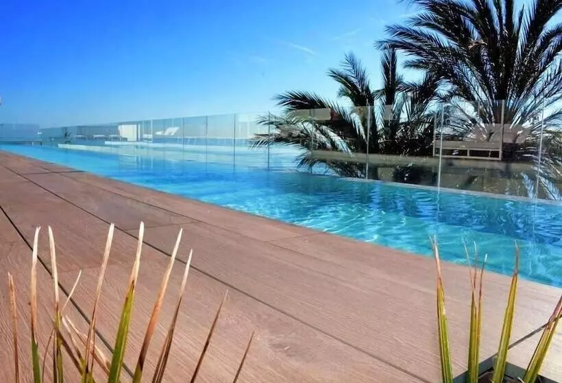 Hotelli Playa Grande By Tropical