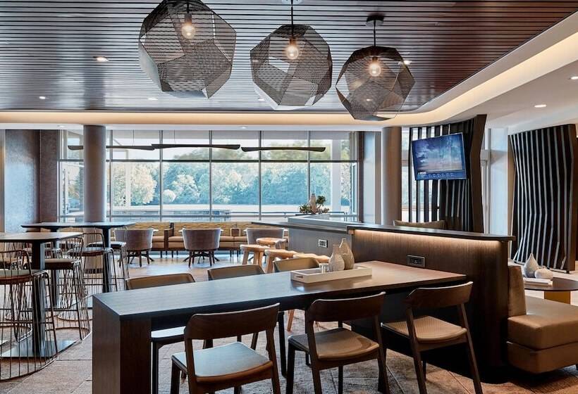 هتل Springhill Suites By Marriott Jacksonville Baymeadows