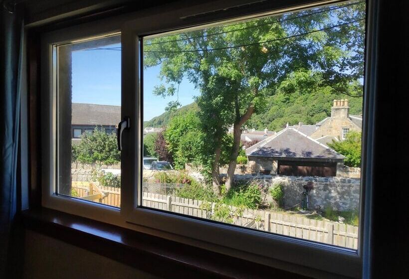 Lovely 2bd Flat In Picturesque Limekilns Fife