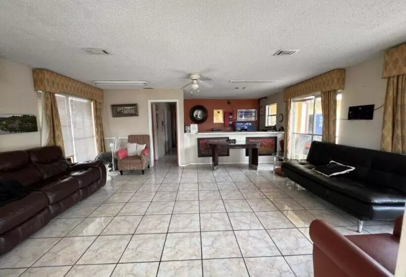 Motelli Great Western Inn & Suites