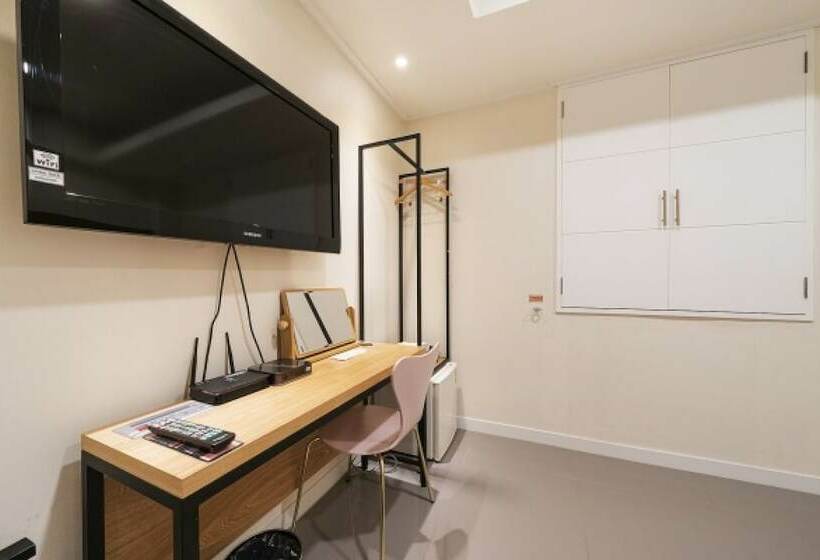 汽车旅馆  Jamsil Hao