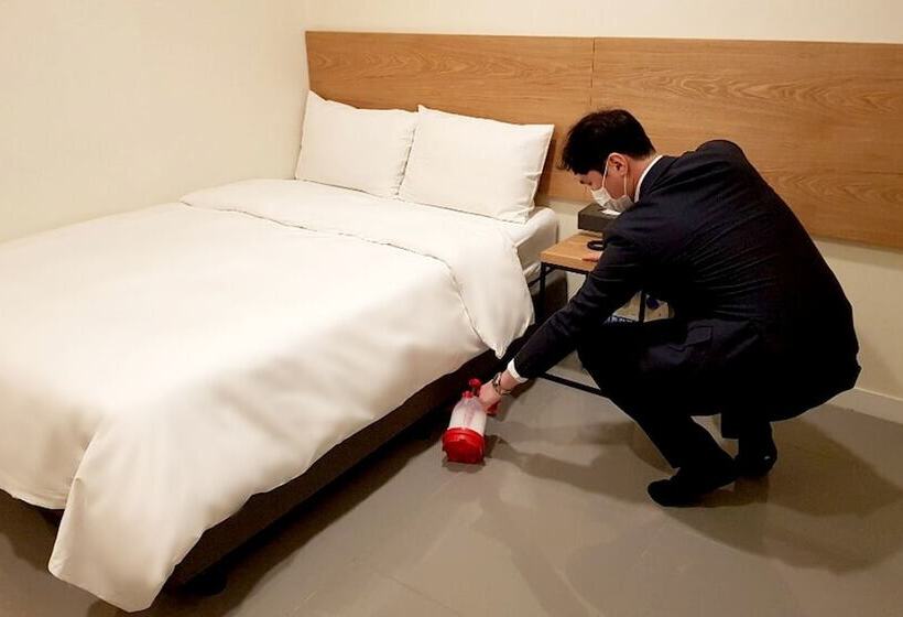 汽车旅馆  Jamsil Hao