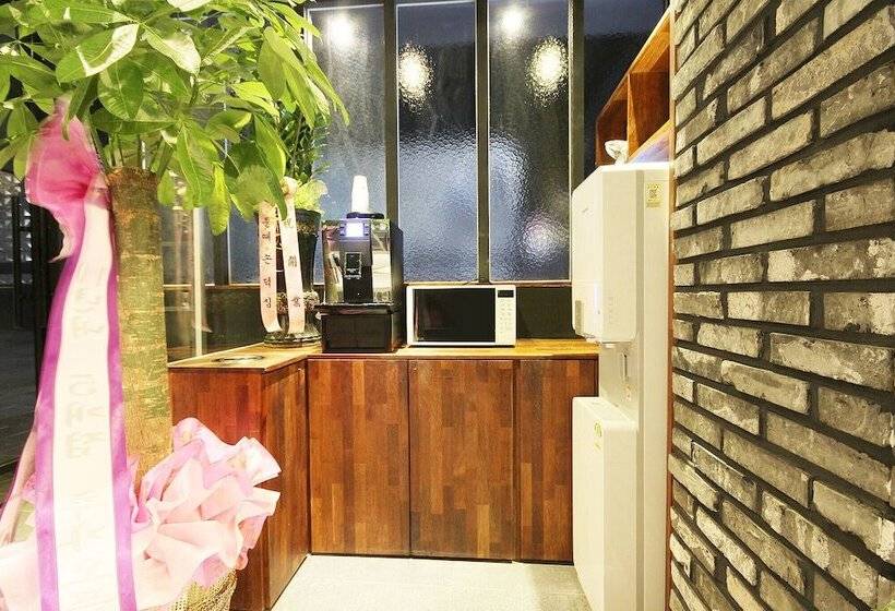 Motel Yaja Busan Sasang Terminal