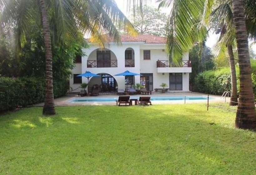 Niro Beach House Kusyombunguo Hotels Ltd