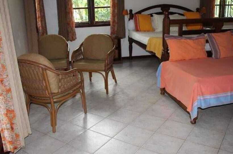 Niro Beach House Kusyombunguo Hotels Ltd