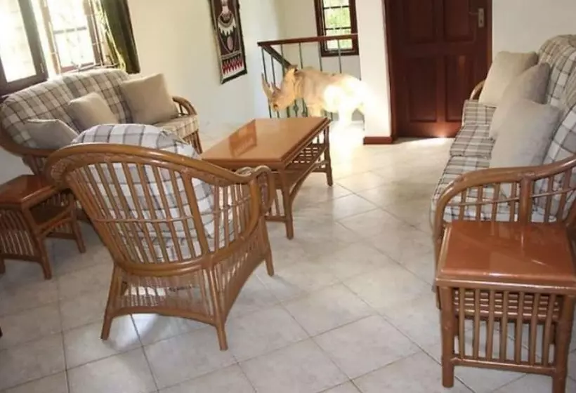 Niro Beach House Kusyombunguo Hotels Ltd