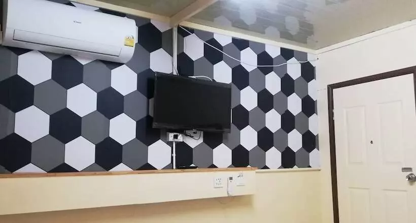 Okhome Hostel