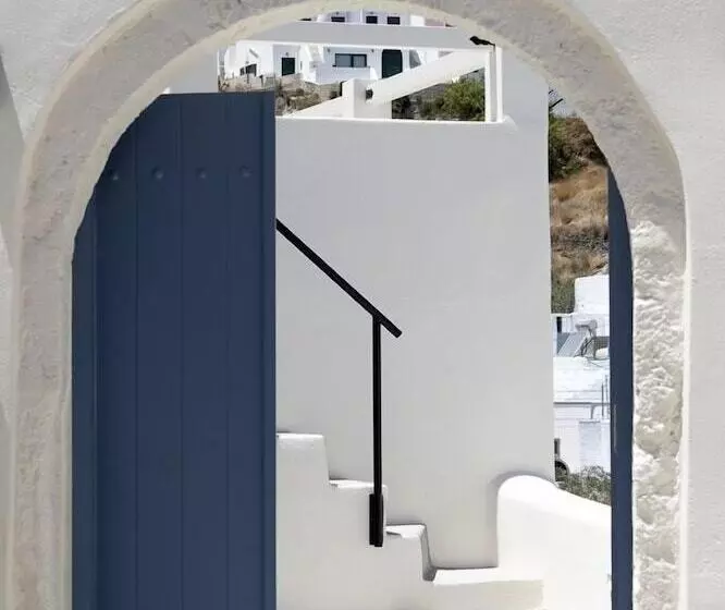 Majatalo Acave Santorini Suites