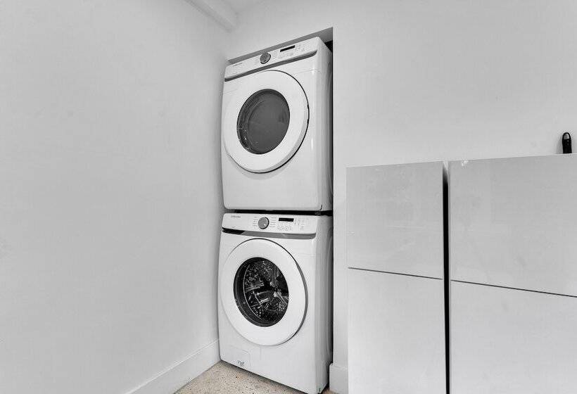 펜션 Superior Design District 3bd Home