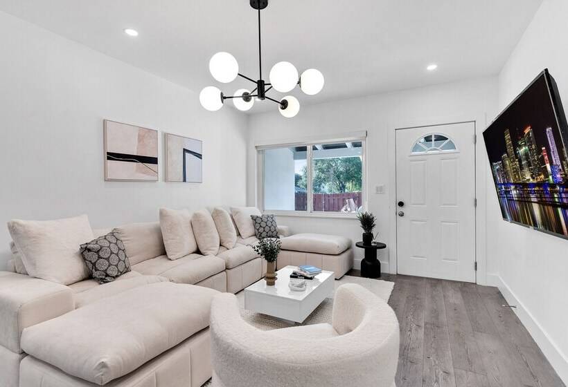 펜션 Superior Design District 3bd Home