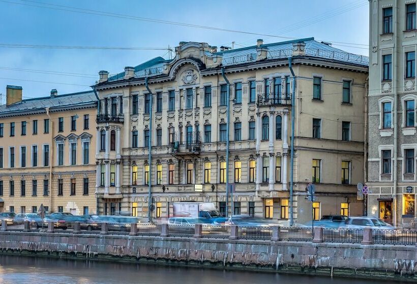 Travelto Fontanka 87