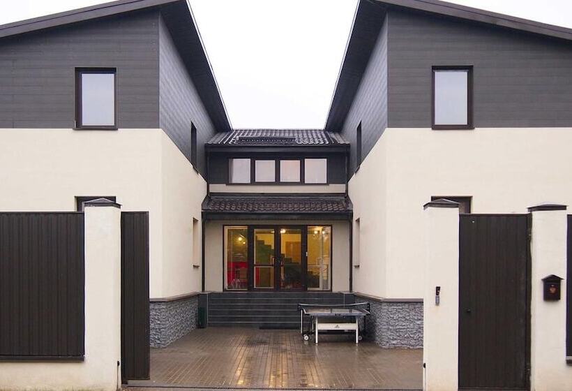 Guest House Opaliha Loft Rooms Hostel