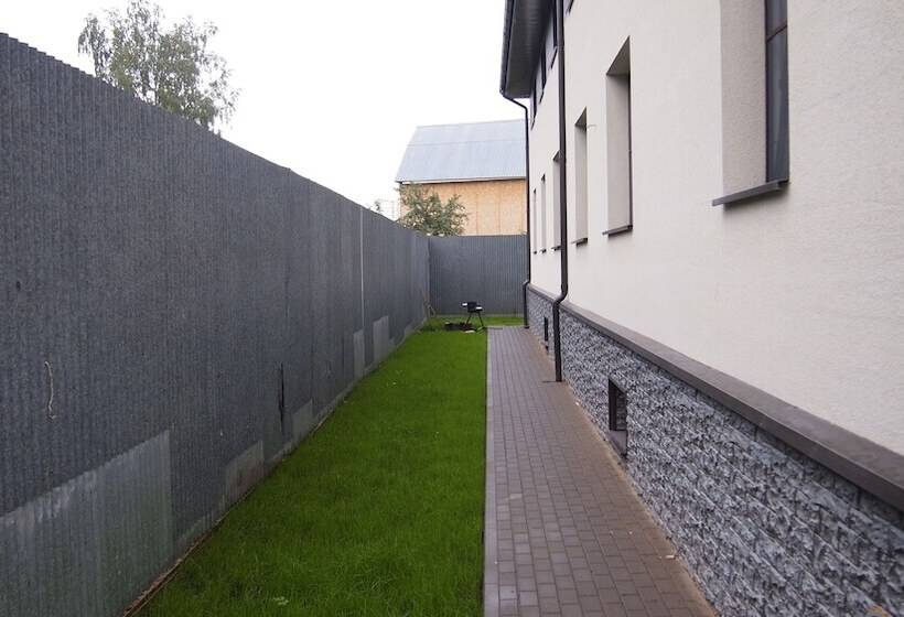 Guest House Opaliha Loft Rooms Hostel