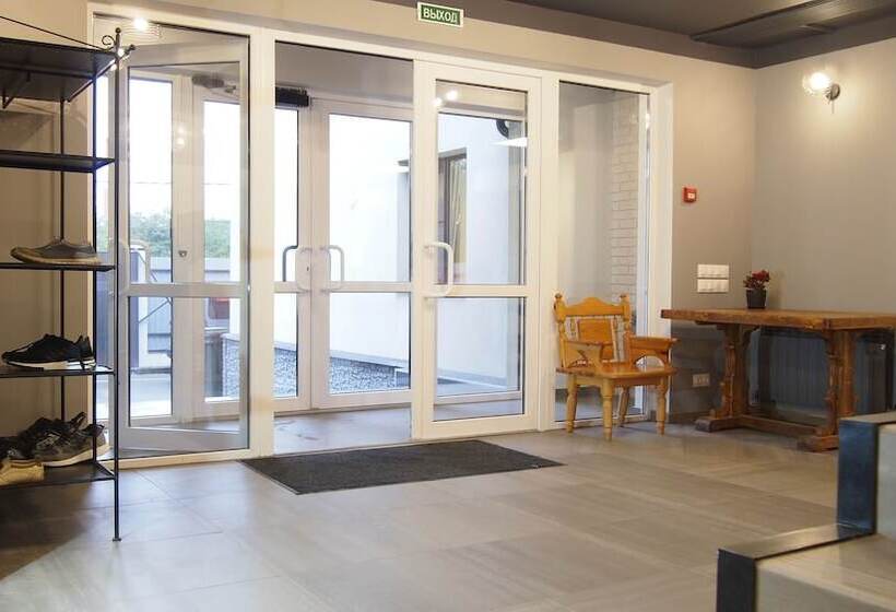 Guest House Opaliha Loft Rooms Hostel