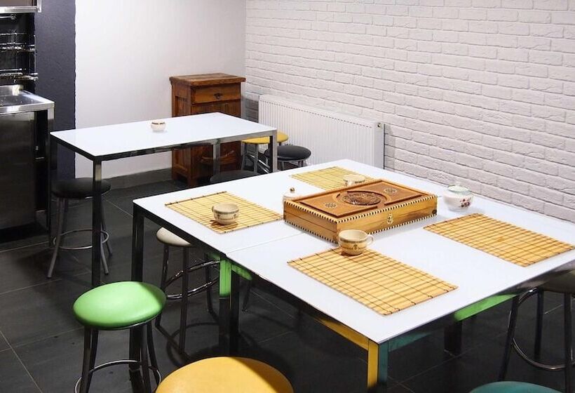 Guest House Opaliha Loft Rooms Hostel