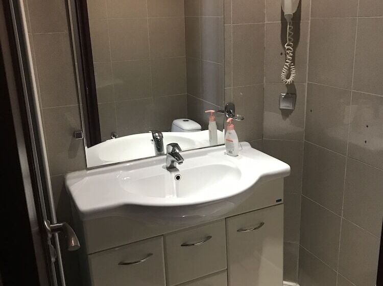 Hostel Gnezdo Pokrovka