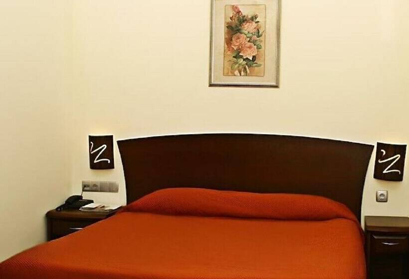 Hostel Gnezdo Pokrovka