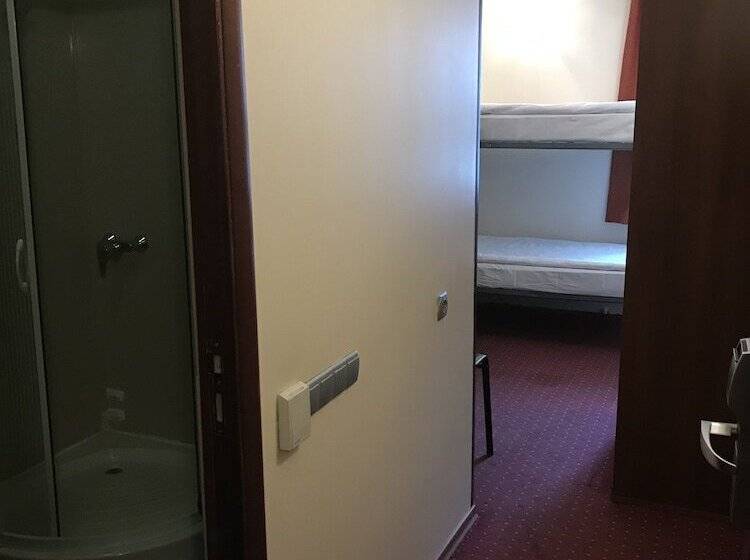 Hostel Gnezdo Pokrovka