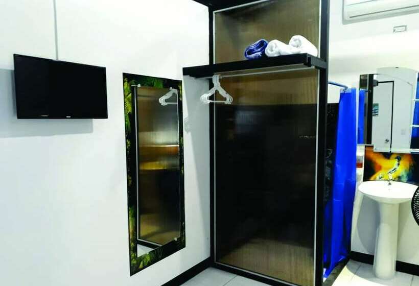 هتل El Escondite De La Calle 54