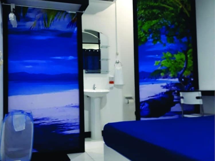 هتل El Escondite De La Calle 54