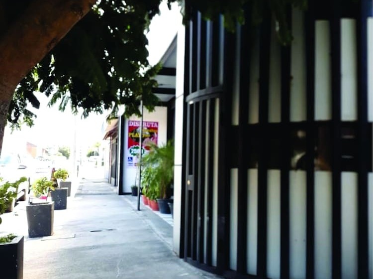 هتل El Escondite De La Calle 54