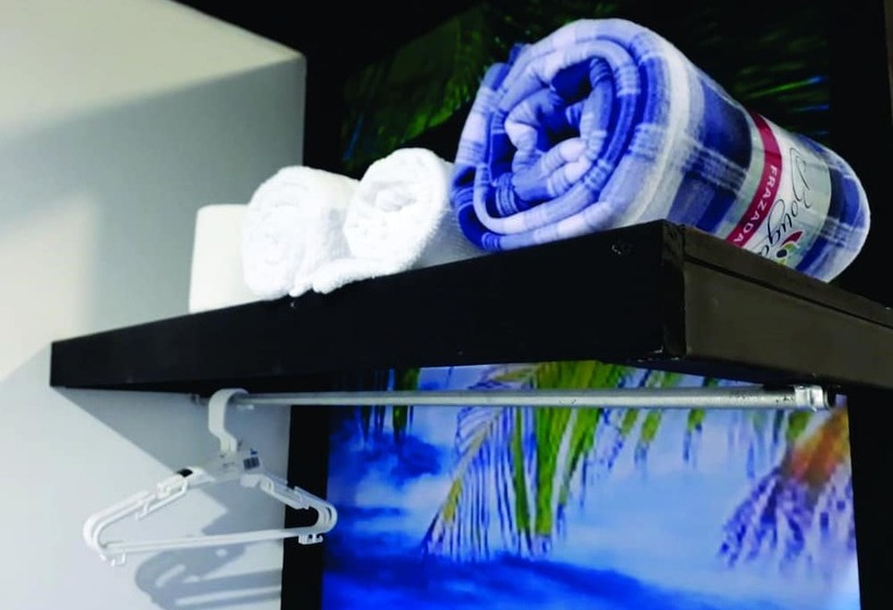 هتل El Escondite De La Calle 54