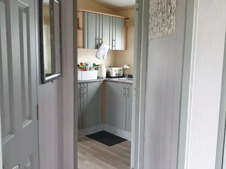 ホテル Inviting 3 Bed Caravan In Porthcawl