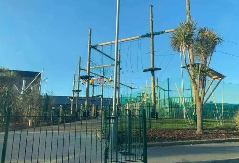 ホテル Inviting 3 Bed Caravan In Porthcawl