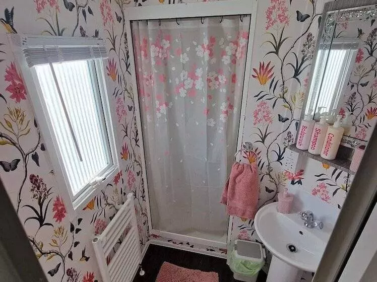 ホテル Inviting 3 Bed Caravan In Porthcawl