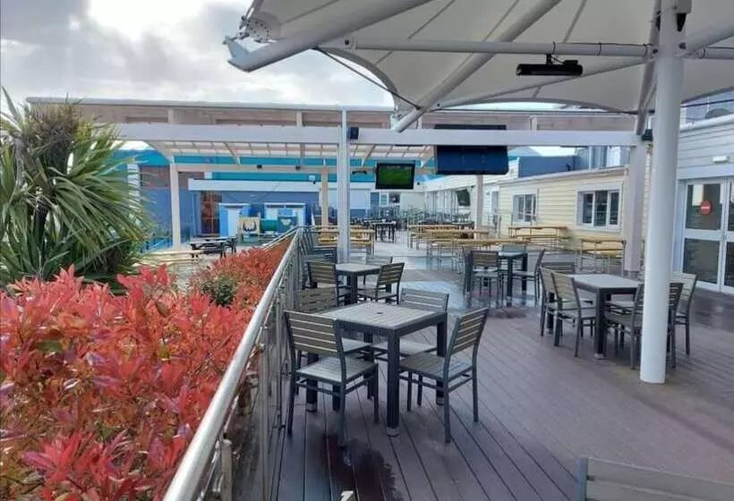 ホテル Inviting 3 Bed Caravan In Porthcawl