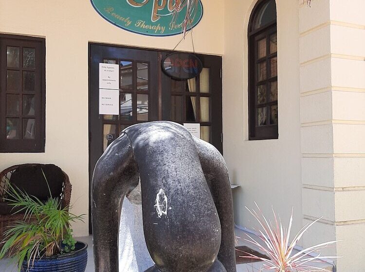 هتل Leverick Bay Resort And Marina