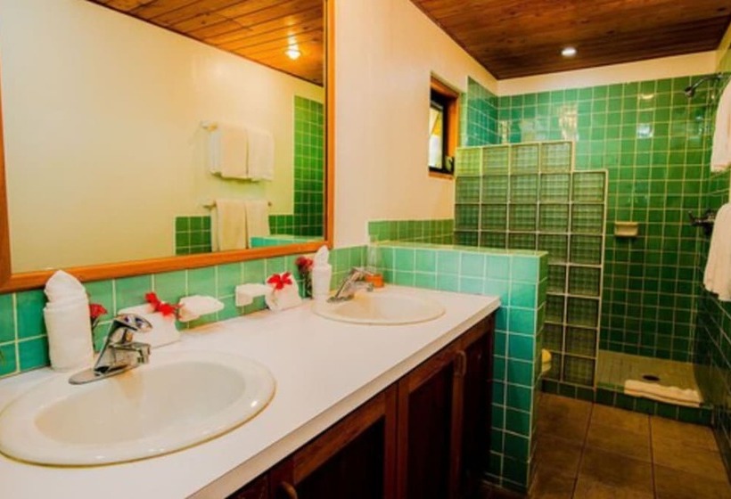 هتل Leverick Bay Resort And Marina