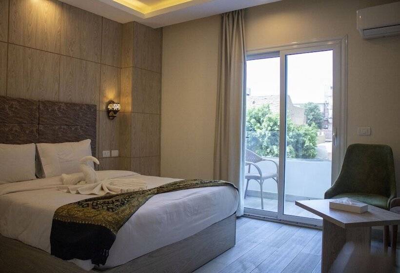 酒店 Nine Pyramids View