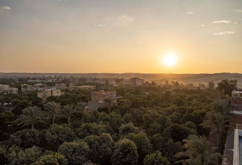 酒店 Nine Pyramids View