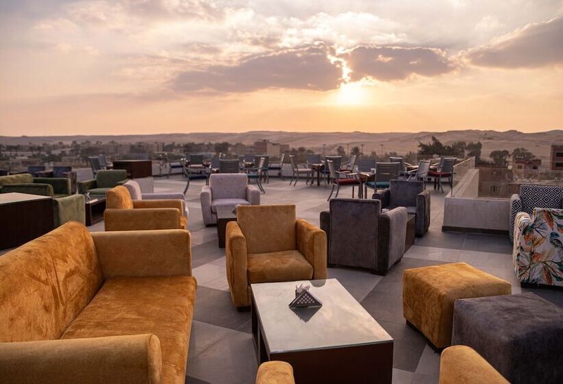 酒店 Nine Pyramids View